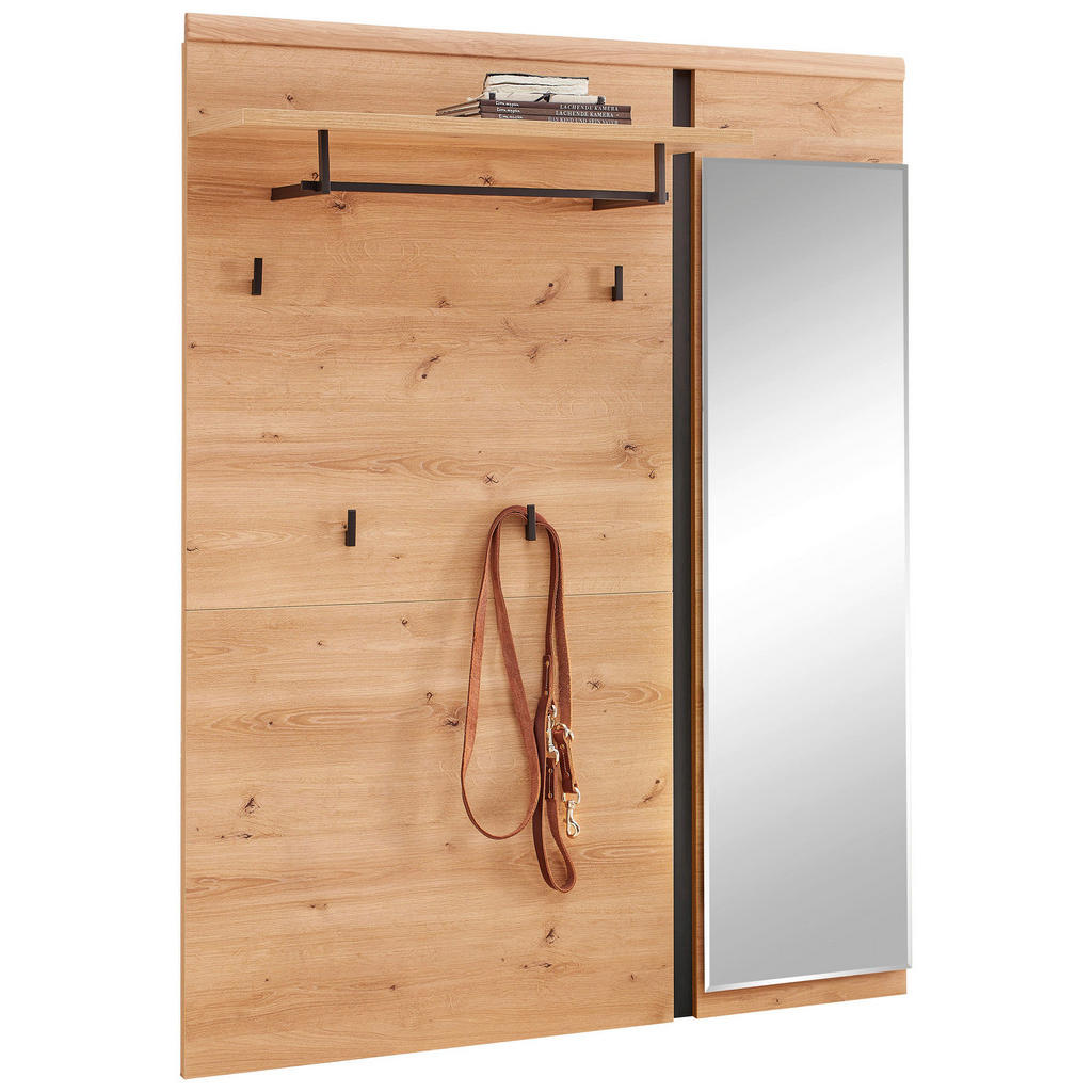 GARDEROBE PANEEL