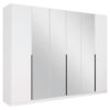 KAST MET KLASSIEKE DEUREN, wit